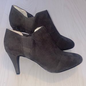 Gray 3-inch heels, Size 9
